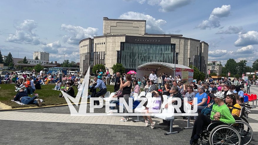 Главная картинка новости: В Пензе отремонтируют крышу областной филармонии за 83,7 млн рублей