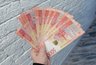 Миниатюра новости: Пензенцу выплатят 97 тыс. рублей в качестве компенсации за сломанный диван