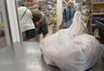 Миниатюра новости: Что покупают пенсионеры в «Чижике»: выходят с полными пакетами наперевес, а потратили сущие копейки — вот в чем секрет