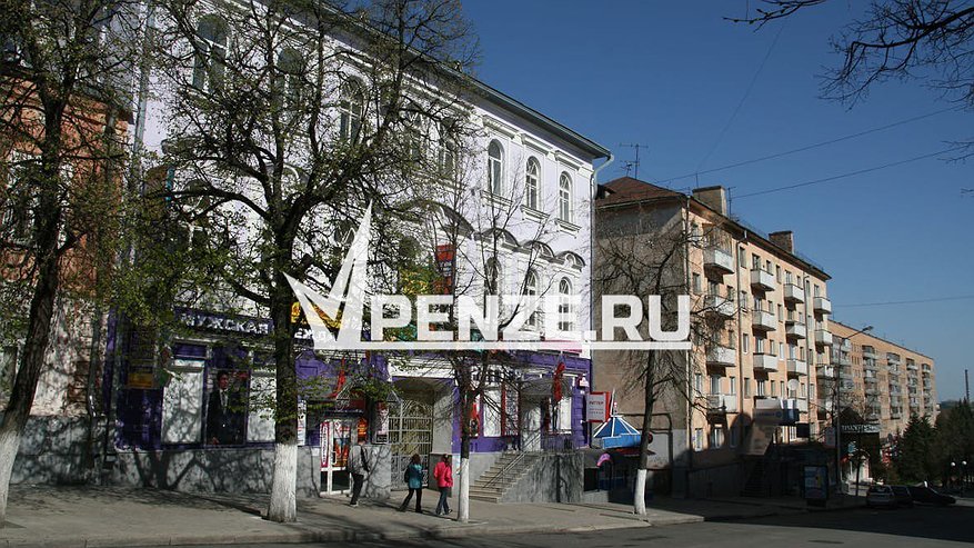 Главная картинка новости: В Пензе на Московской,34 находилась Пономаревская гимназия, в которой учился легендарный денди 20 века
