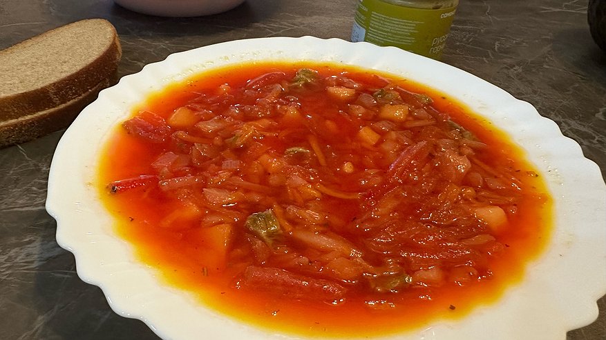 Главная картинка новости: Добавьте это в борщ — и суп удивит новым вкусом и ароматом. Проверенный рецепт от бабушки из деревни