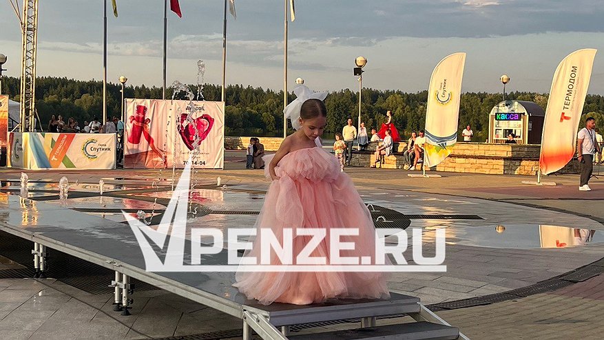 Главная картинка новости: 50 дизайнеров представят новинки на Неделе моды в Пензе