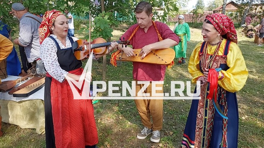 Главная картинка новости: Фестиваль «Золотаревское городище» собрал более 4000 тысяч зрителей