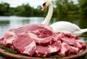 Миниатюра новости: Почему охотники не едят лебедя, хотя там много мяса. Гусей же едят. Что не так с этой птицей