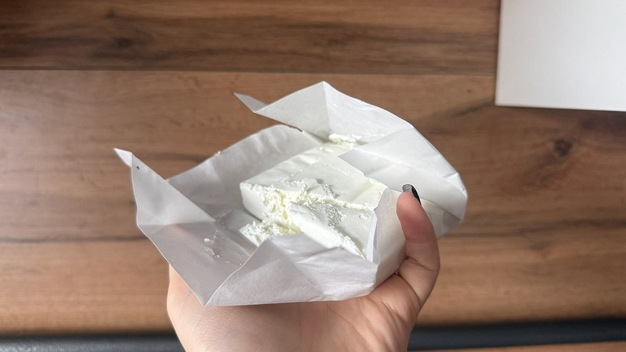 Главная картинка новости: Мясной клей в пачке: Роскачество озвучило худшие бренды творога
