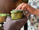 Нашла рецепт маринованных огурчиков прямо как в Макдональдс — те самые хрустящие, кисленькие и с ярким вкусом