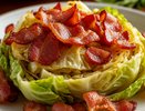 Раз в неделю теперь обязательно готовлю капусту с салом - вкуснота невероятная, другие рецепты и пробовать не хочется