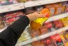 Миниатюра новости: Там 100% чистое мясо — никакой подделки: в Роскачестве назвали лучшие марки колбасы для окрошки, салатов и бутербродов