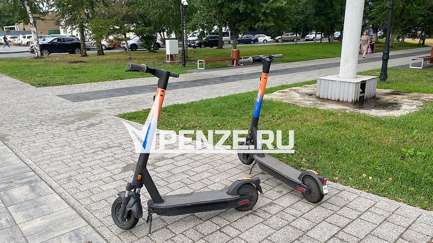 Главная картинка новости: В микрорайоне Ближнее Арбеково сбили ребенка на электросамокате