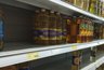 Миниатюра новости: Янтарная жижа, масла нет вообще - Роскачество проверило марки растительного масла, популярное среди россиян: такое не стоит брать даже по акции