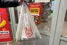 Миниатюра новости: В Пятёрочке спор: кто виноват и куда они пропадают