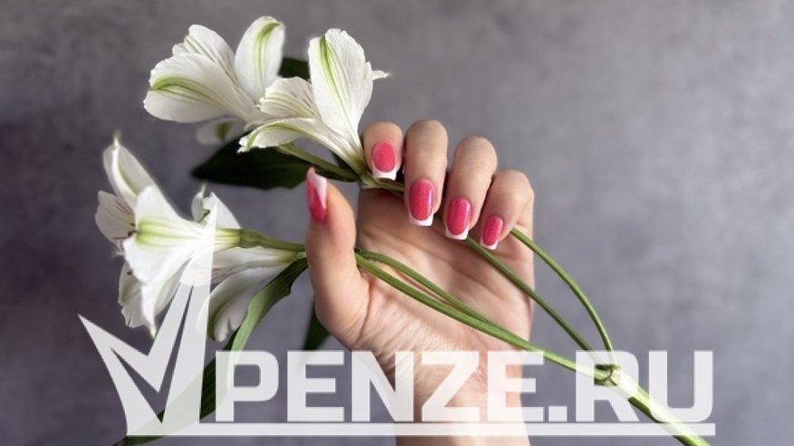 Главная картинка новости: «Дресс-код без длинного маникюра и распущенных волос»: внешний вид медсестры из Сердобска шокировал пензячку