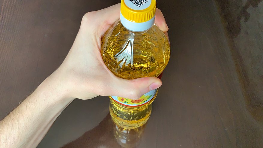 Главная картинка новости: В Роскачестве назвали лучшее подсолнечное масло: два бренда можно брать хоть по 6 бутылок - в составе никакой химии