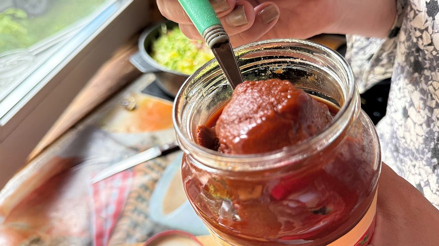 Главная картинка новости: Купил Ленинградскую аджику по-абхазски в «Пятёрочке» — цена 139 руб. Делюсь честным отзывом