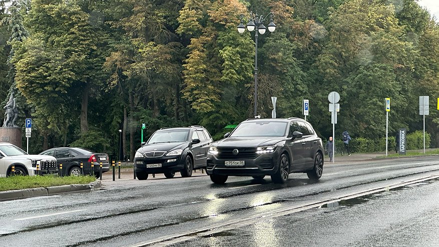 Главная картинка новости: Инспектор ГАИ поставил жирную точку в вопросе: можно ли выехать на обочину через сплошную