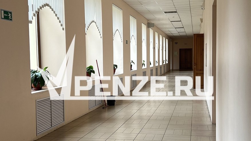 Главная картинка новости: В школу села Засечного трудоустроился новый учитель иностранного языка