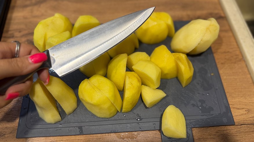 Главная картинка новости: Самый народный рецепт. Картофель румяный, под вилкой хрустит. Но не всегда он такой получается - вот, в чем причина