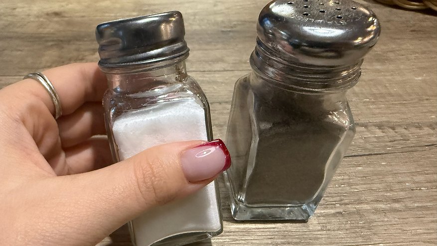 Главная картинка новости: Зачем я ставлю стакан с солью в каждую комнату? 1 простой секрет