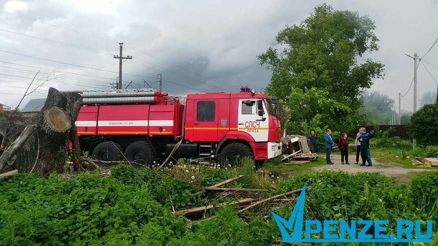 Главная картинка новости: Следователи устанавливают обстоятельства гибели двух женщин при пожаре в Пензе