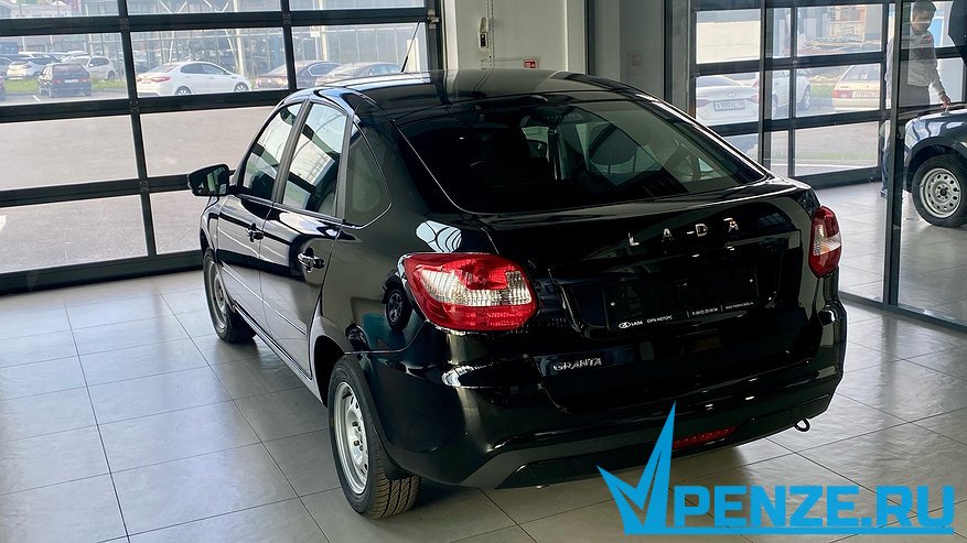 Главная картинка новости: Пензенские полицейские поймали двух угонщиков, решивших прокатиться на чужом авто