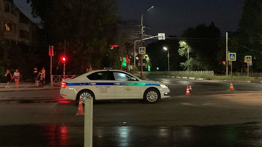 Главная картинка новости: Как избежать ДТП, если автомобиль спереди резко остановился: автоинструктор дал несколько важных советов