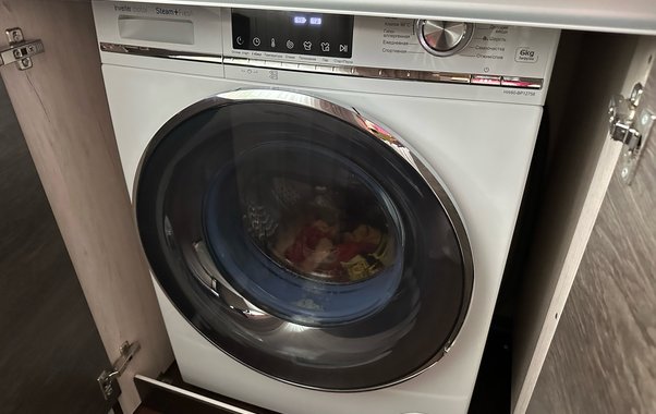 Пластиковая бутылка по совету соседа — и стиралка перестанет прыгать: работает лучше любого способа из соцсетей