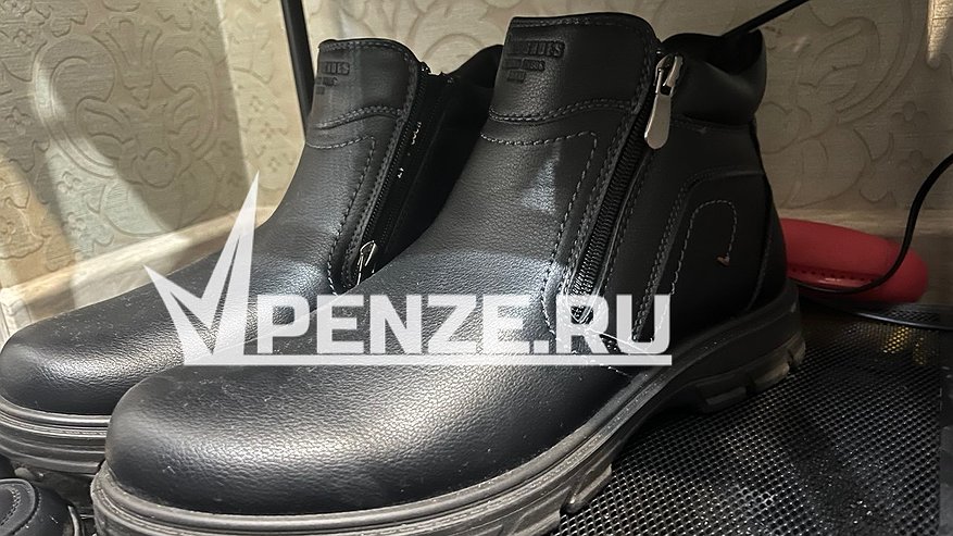 Главная картинка новости: В надежде поменять старую обувь на новую, житель Кузнецкого района пошел на преступление