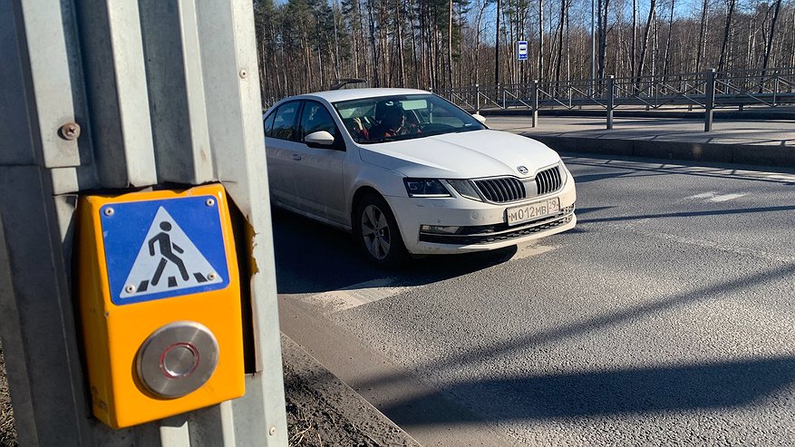 Главная картинка новости: Можно ли ездить днём с габаритами вместо ближнего света фар и дневных ходовых огней - запомните раз и навсегда