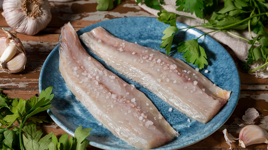 Главная картинка новости: Минтай «по-китайски» в чесночной панировке: рецепт подсмотрела случайно, но теперь готовлю постоянно — уж слишком вкусно