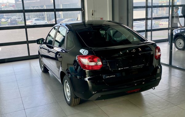 "Узнал, но было уже поздно": Купил б/у Весту, но никто не сказал о хитром нюансе с мотором - теперь встрял на капиталку