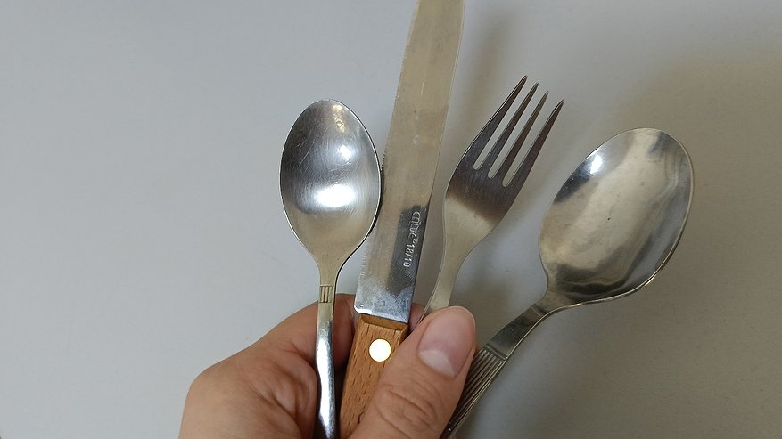 Главная картинка новости: Как наточить нож до бритвенной остроты: один приём, который действительно работает