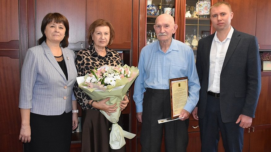 Главная картинка новости: Пензенского ветерана ВОВ Виктора Городнова поздравили с 98-летием