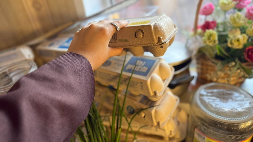 Главная картинка новости: Лотки от яиц в ноябре спускаю в погреб — и всю зиму слезы счастья утираю: нужны не для хранения урожая — эффект бесценен