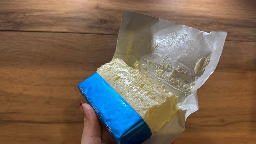 Главная картинка новости: Сливок нет, одна "пальма": в Роскачестве назвали марки сливочного масла, которое нельзя брать даже даром - обходите стороной