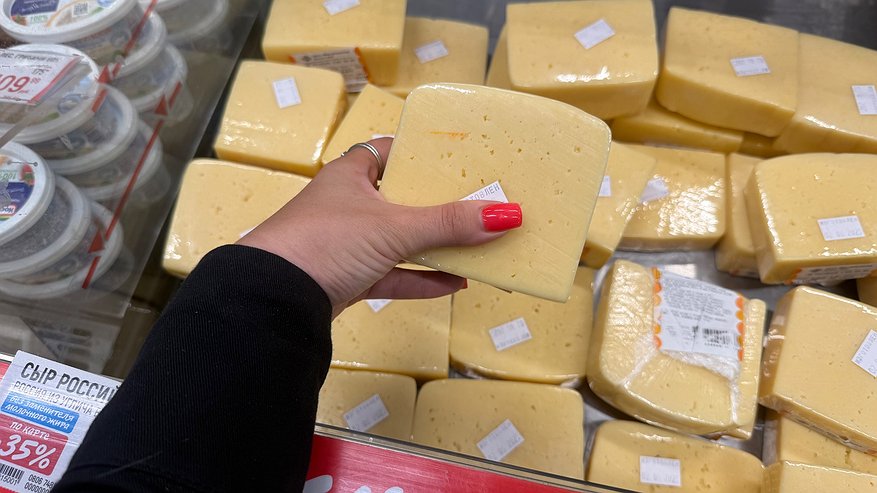 Главная картинка новости: Покупайте этот сыр смело - пальмы нет: в Роскачестве назвали 5 лучших и бюджетных марок
