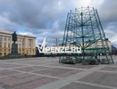 Началась установка главной елки в Пензе