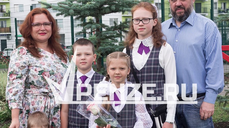 Главная картинка новости: Семейное счастье не в детях, а в отношениях мужа и жены»: искреннее интервью с мамой четверых из Пензы