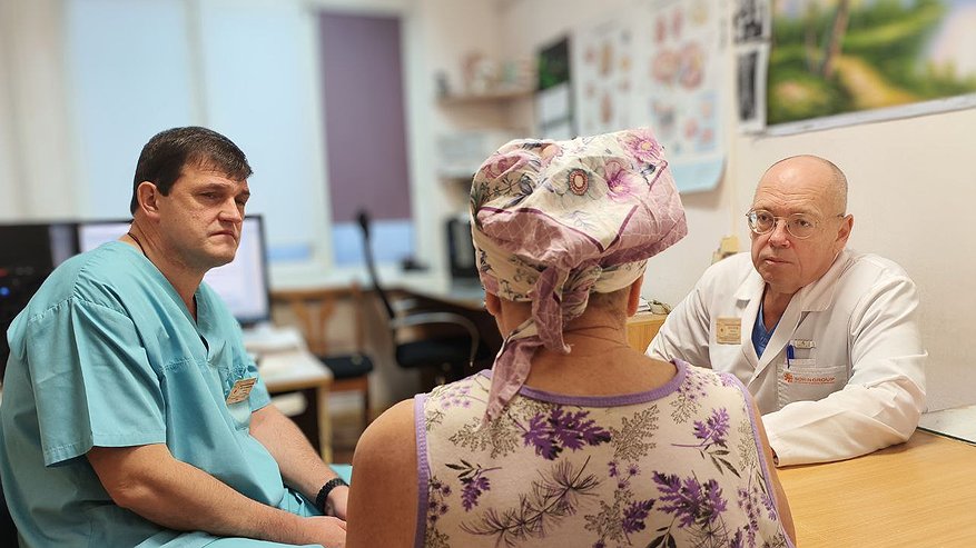 Главная картинка новости: Врачи больницы им. Бурденко спасли жизнь пензячке с аневризмой мозга