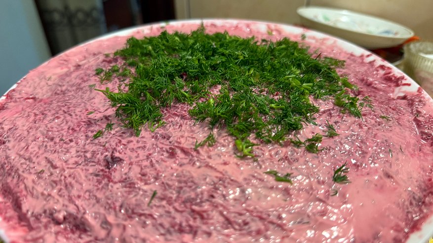 Главная картинка новости: На этот новогодний стол салат из селёдки буду делать под абсолютно другой "шубкой" - подруга подсказала рецепт