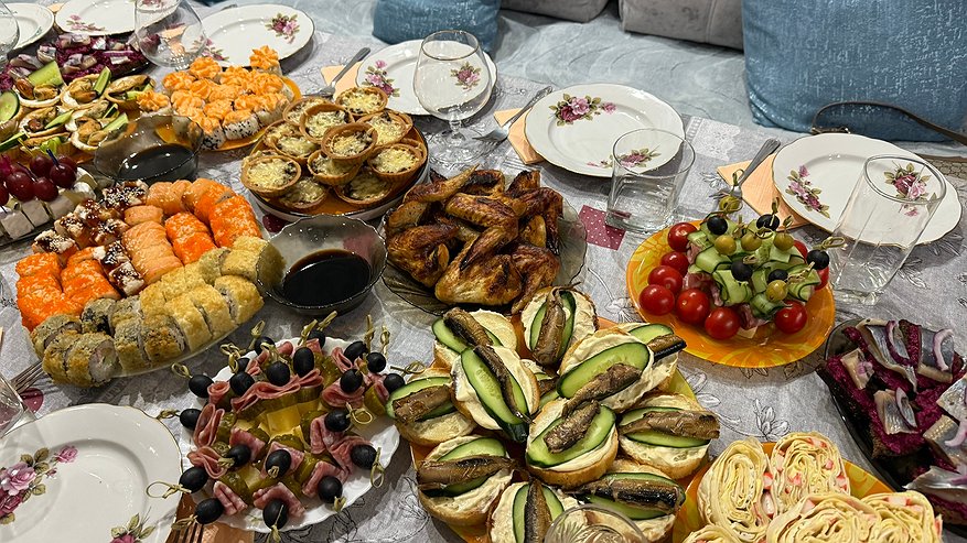 Главная картинка новости: Новогодняя ночь с закусками на любой вкус: 5 простых рецептов для праздничного стола