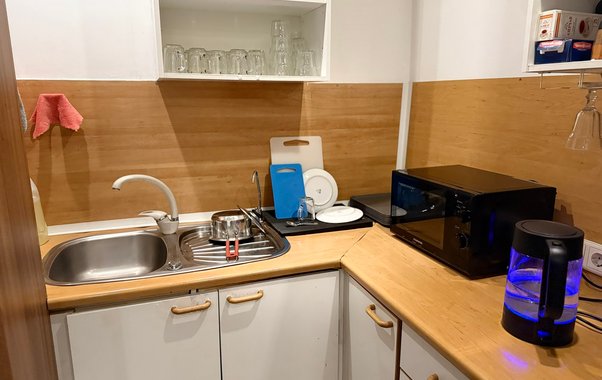 Секрет 6-метровой кухни в «хрущёвке»: это не издевательство, а гениальный план, который однажды пошёл совсем не так — рассказываю почему