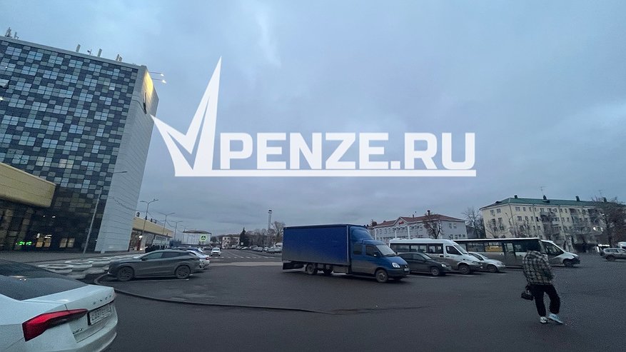 Главная картинка новости: В магазине на Привокзальной площади продавали просрочку