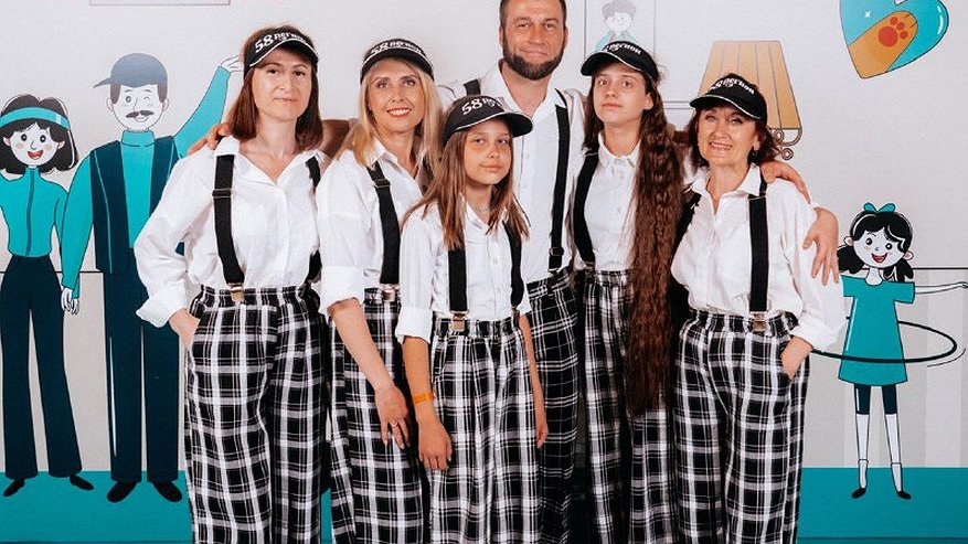 Главная картинка новости: Семья из области выиграла экскурсию на киностудию имени Горького