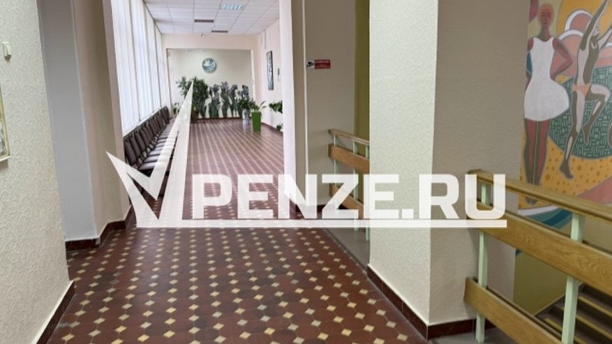 Главная картинка новости: Поликлиника Нижнеломовского района пополнилась новыми кадрами